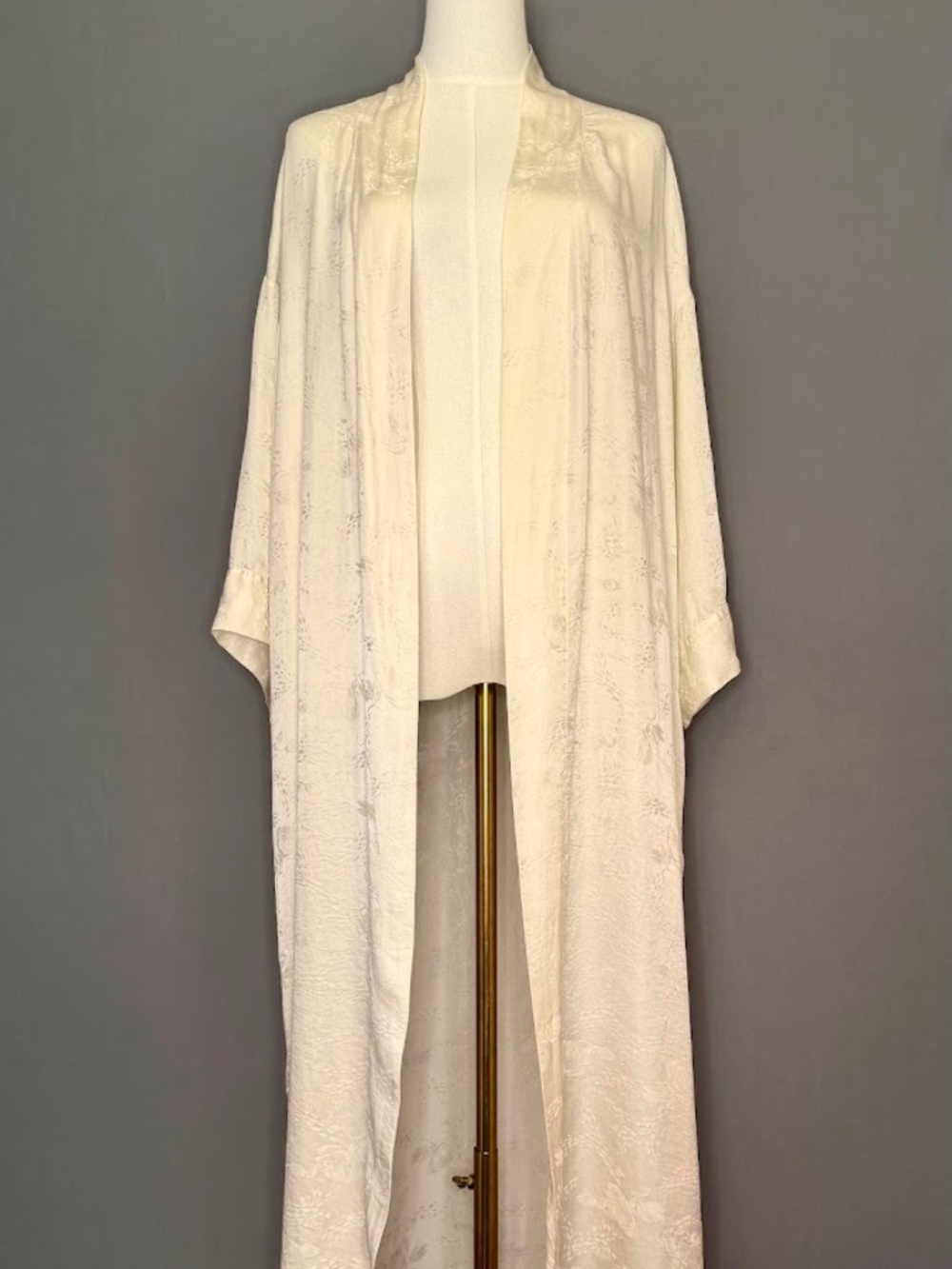 August Silk Intimates 100% Silk Ivory Jacquard Long Kimono Robe Duster Size S